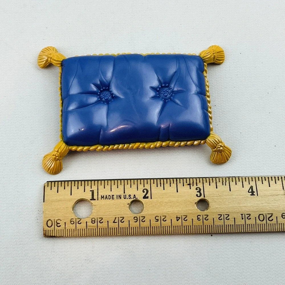 Vtg Littlest Pet Shop Purple Plastic Cushion Replacement Tickled Pink Kitty‎ Set